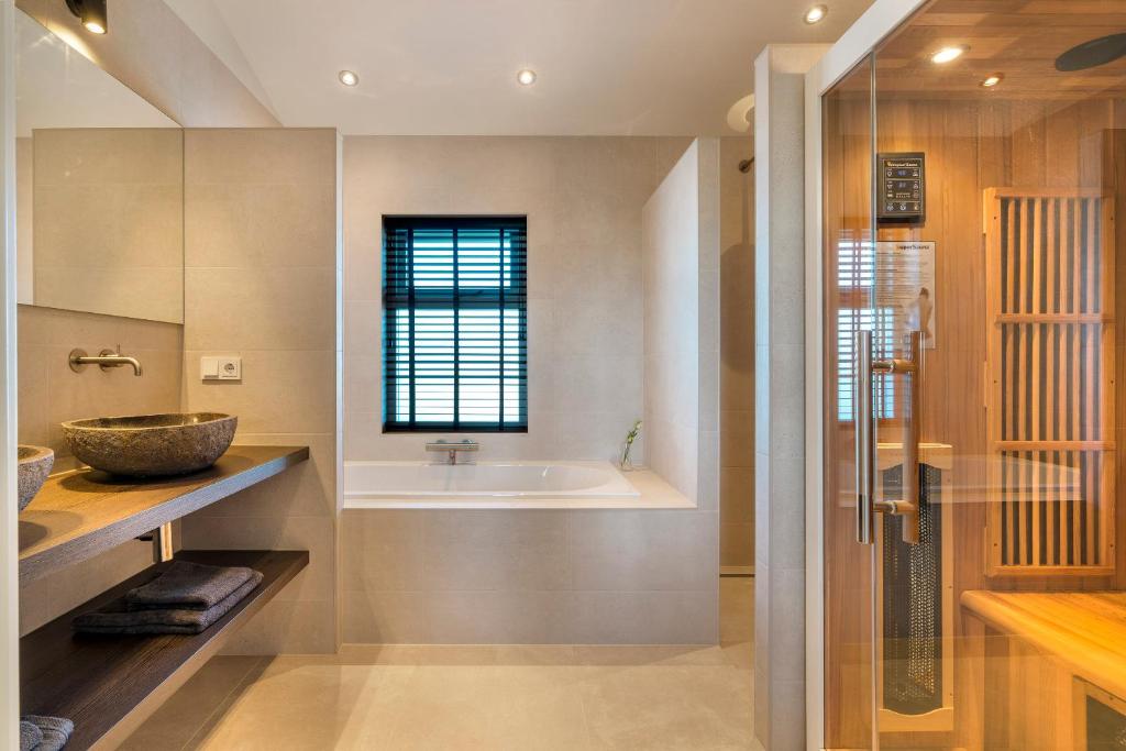 Boerderijwoning photo 3