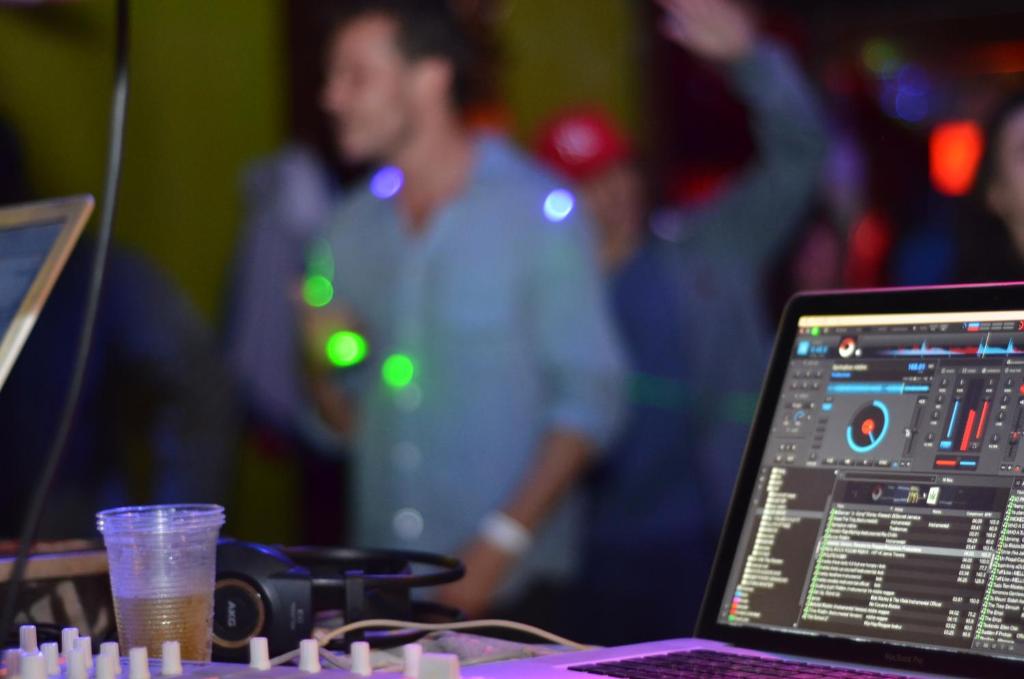 Aquario Pousada Hostel - Night Club photo 1