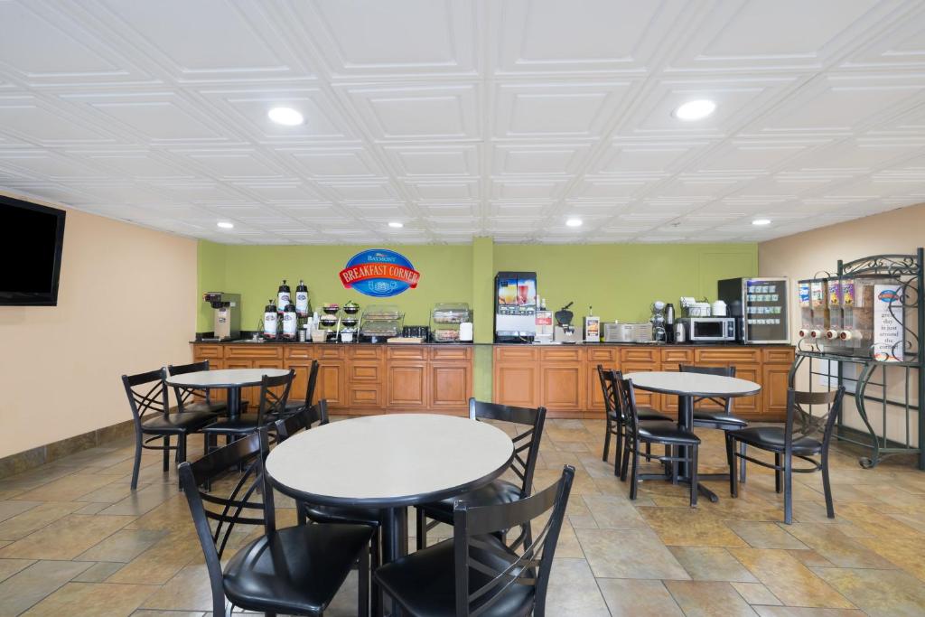 Baymont by Wyndham Goodlettsville Nashville photo 3