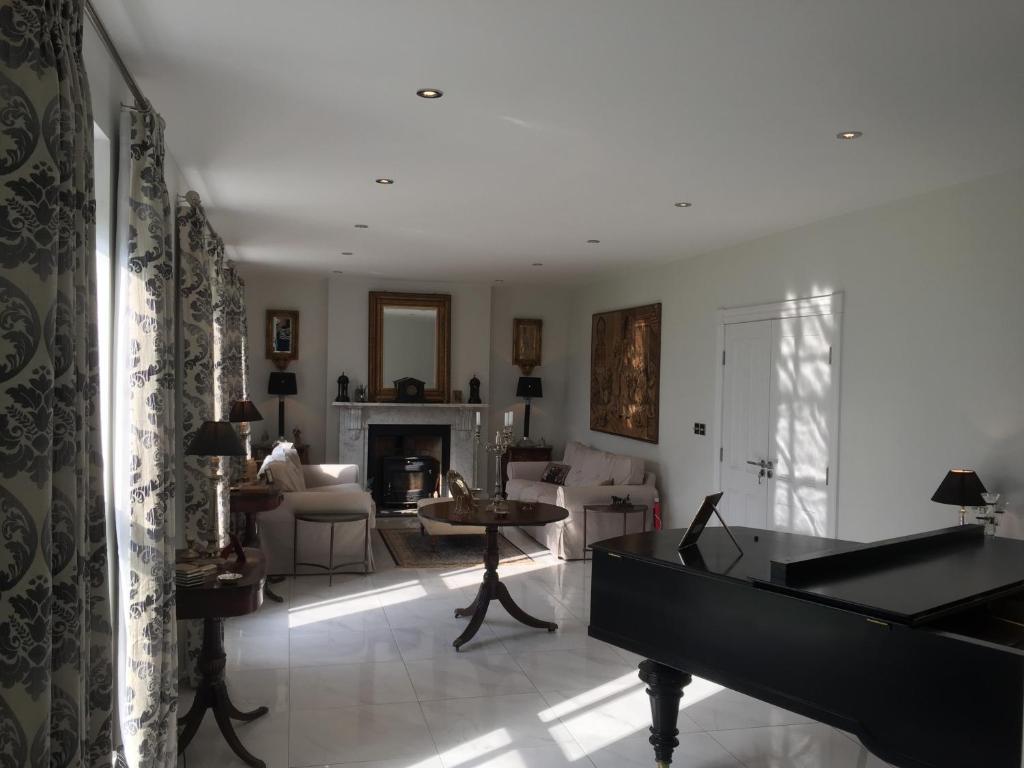 Farmhouse Boutique photo 1