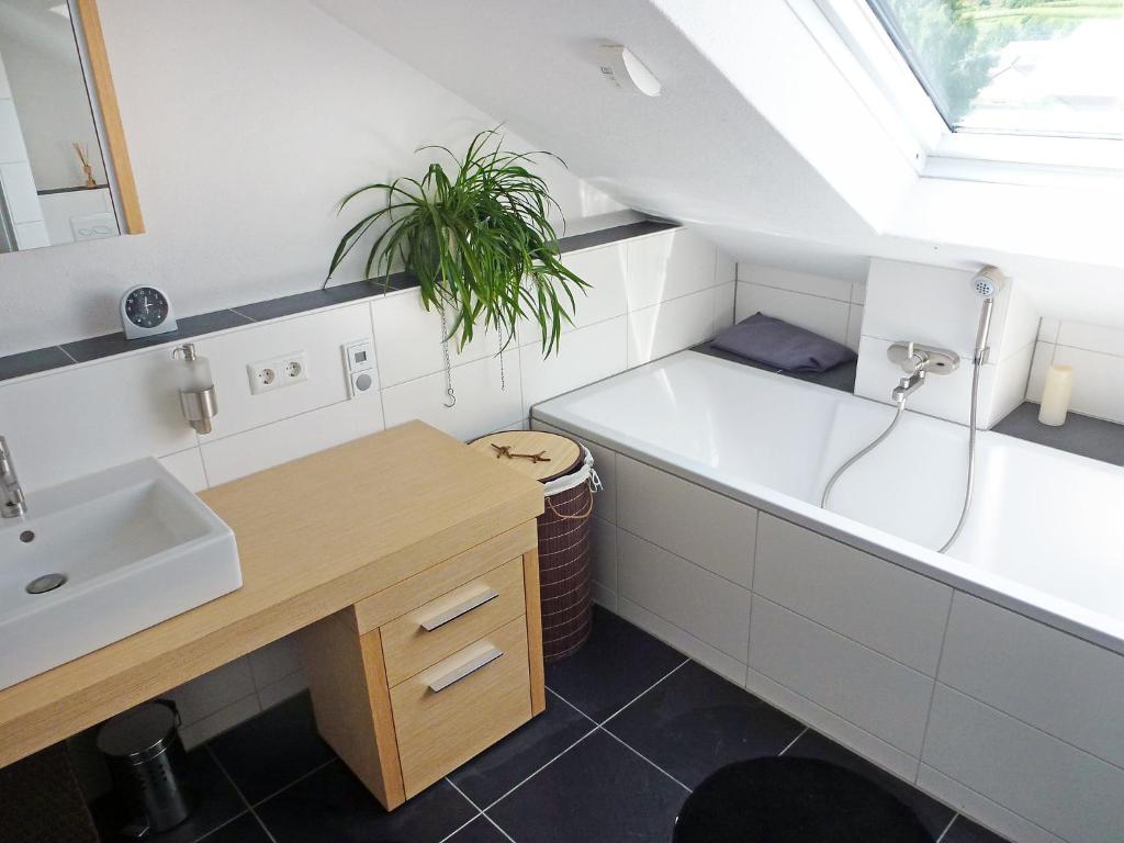 Apartment Weisenhorn by Interhome photo 4