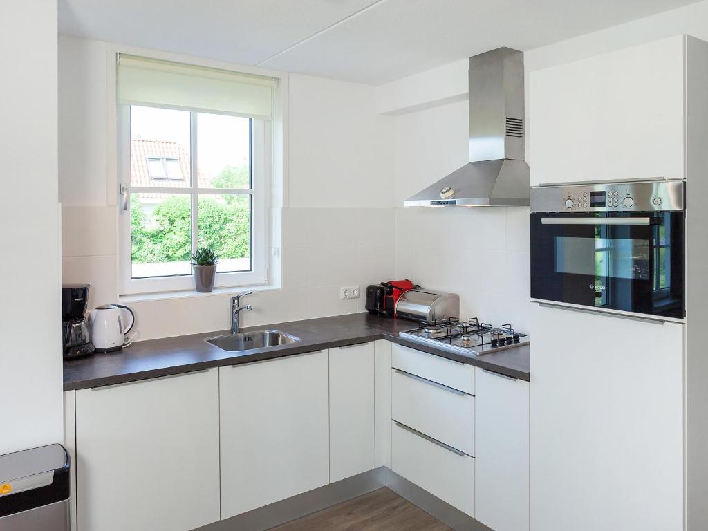 Holiday Home de Witte Raaf by Interhome photo 4
