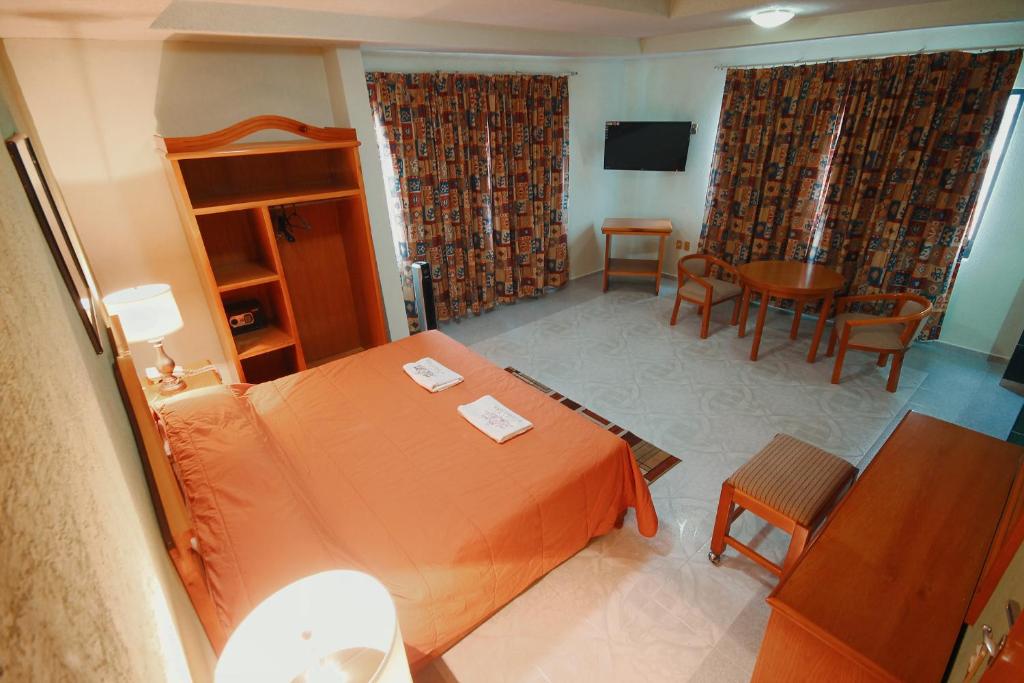 HOTEL EL CONQUISTADOR MONARCA. photo 1