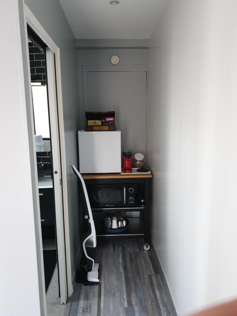 FORET DE FONTAINEBLEAU, chambre entrée privée. photo 2