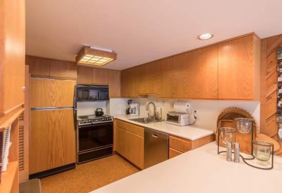 Vail Village Condo with Free Ski & Board Storage photo 3
