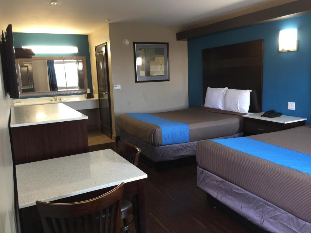 Crystal Palace Inn image
