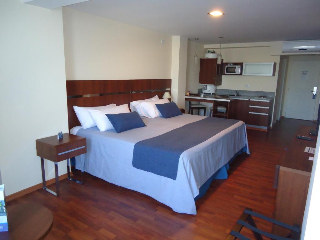 Puerto Amarras Hotel & Suites photo 2