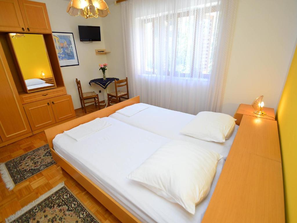 Apartment Milenko-1 by Interhome photo 2