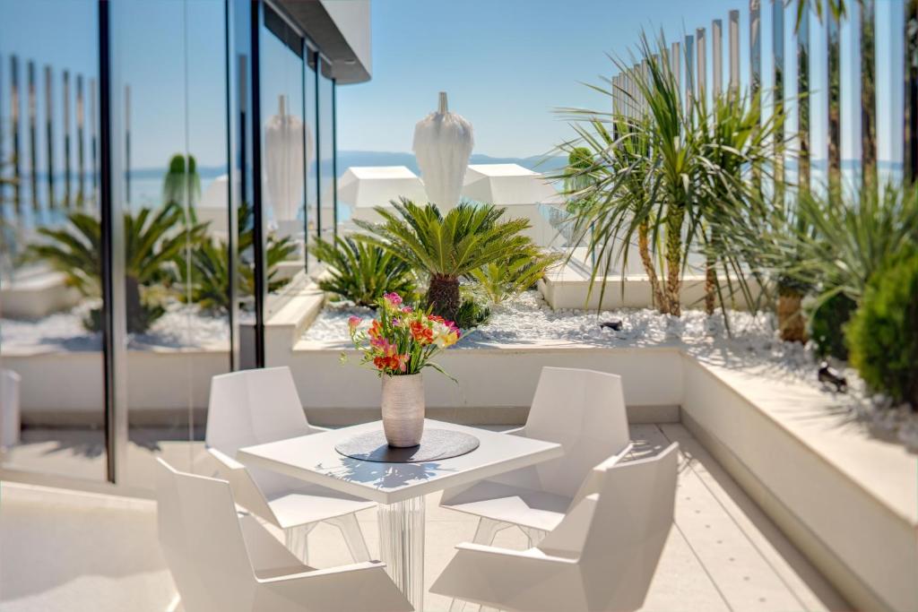 Posh Residence Luxury Suites photo 4
