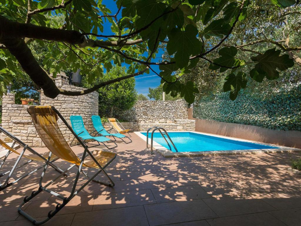 Holiday Home Christa by Interhome