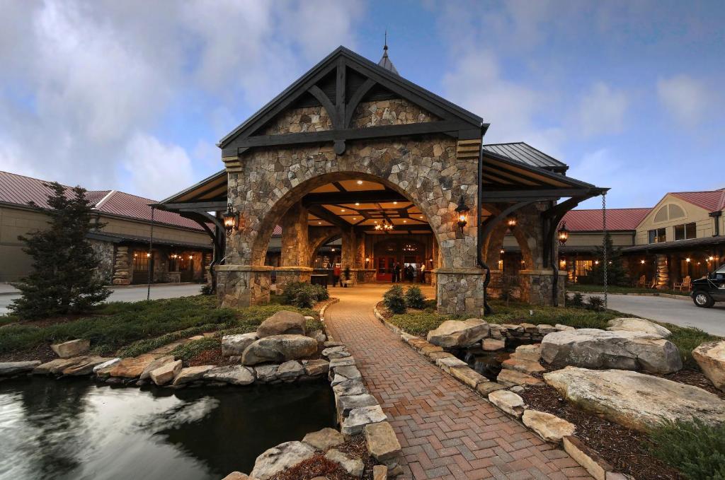 Lanier Islands Legacy Lodge image