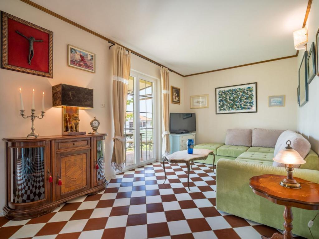 Holiday Home Zora by Interhome photo 1