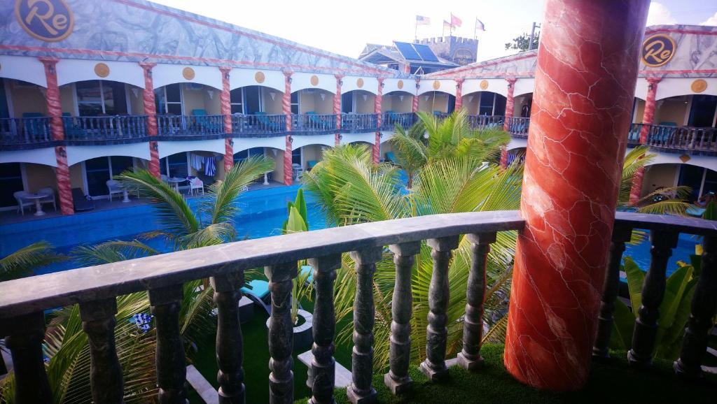 Семейный (Семейный номер с балконом), Roman Empire Panglao Boutique Resort