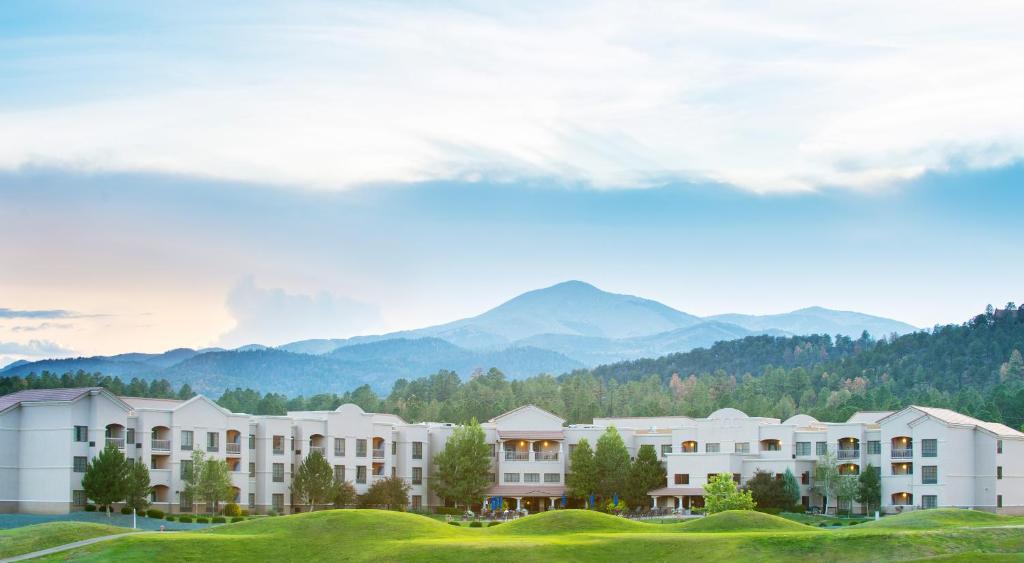 MCM Elegante Lodge & Suites Ruidoso image