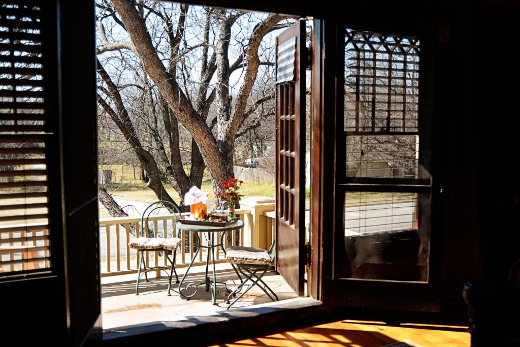 Iron Horse Inn photo 1