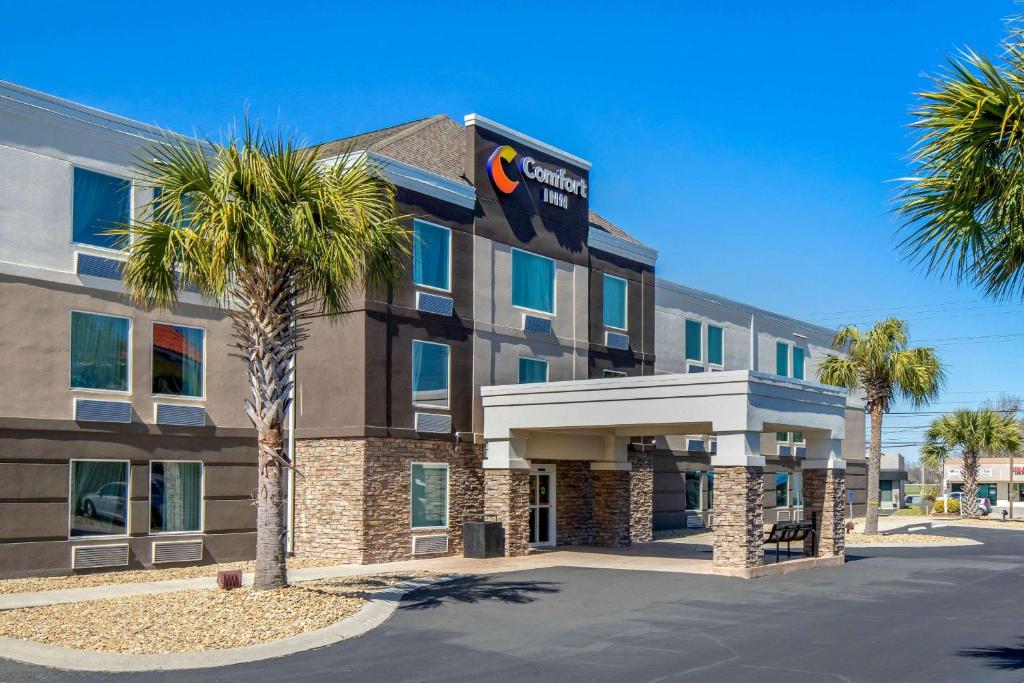 Comfort Inn N Myrtle Beach Barefoot Landing image