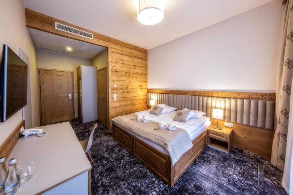 Двухместный (Двухместный номер с 1 кроватью и балконом), Gold Hotel