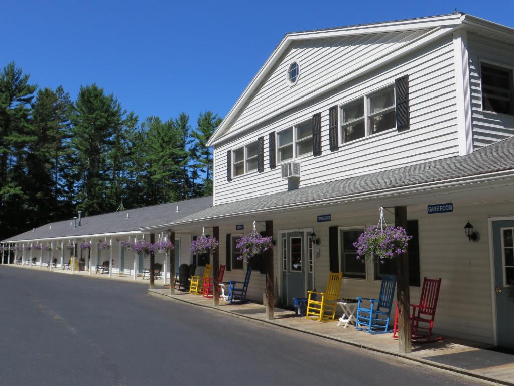 Bayside Inn & Marina image
