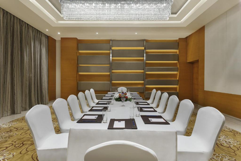 Nataraj Sarovar Portico photo 3
