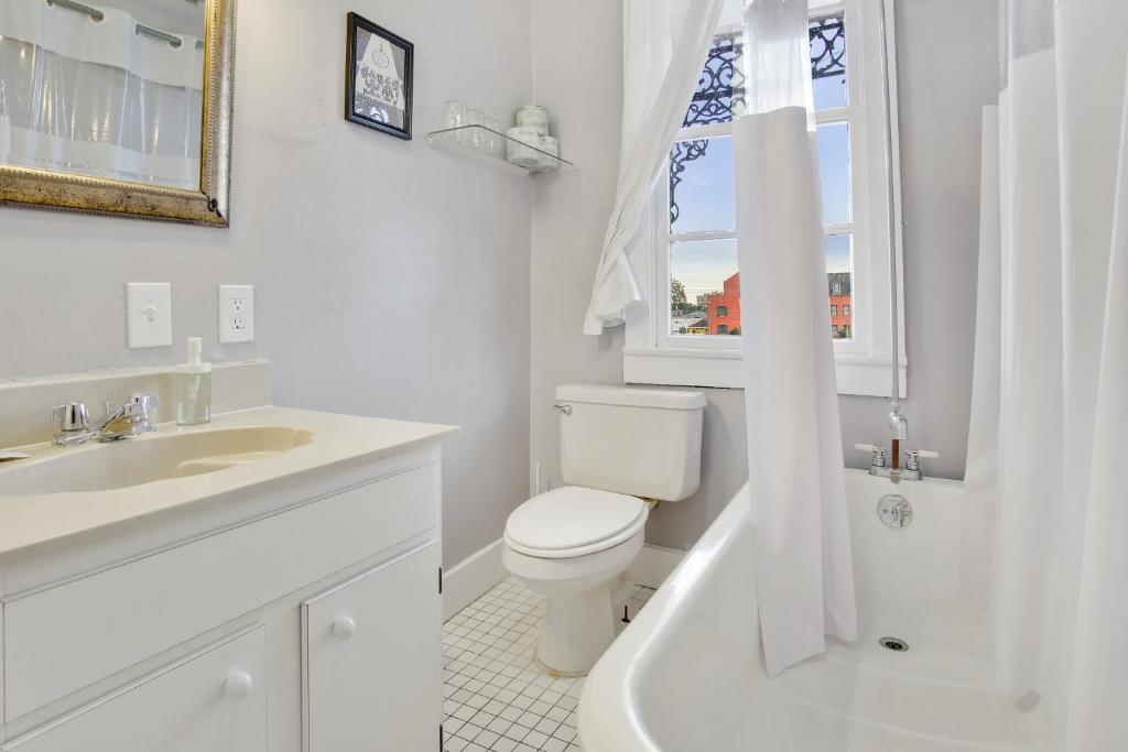 Rathbone Mansions New Orleans Room Type - Superior Suite