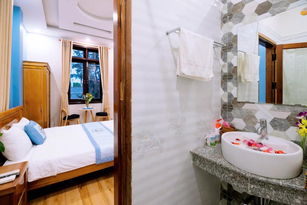 An Bang Beach Lan's Villa