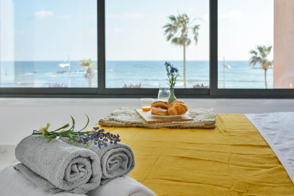 Phaedrus Living Seaview Luxury Flat Marina Court 213 photo 2