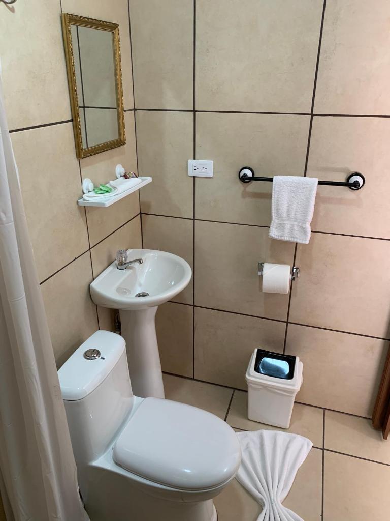 Le Petit Hotel photo 4