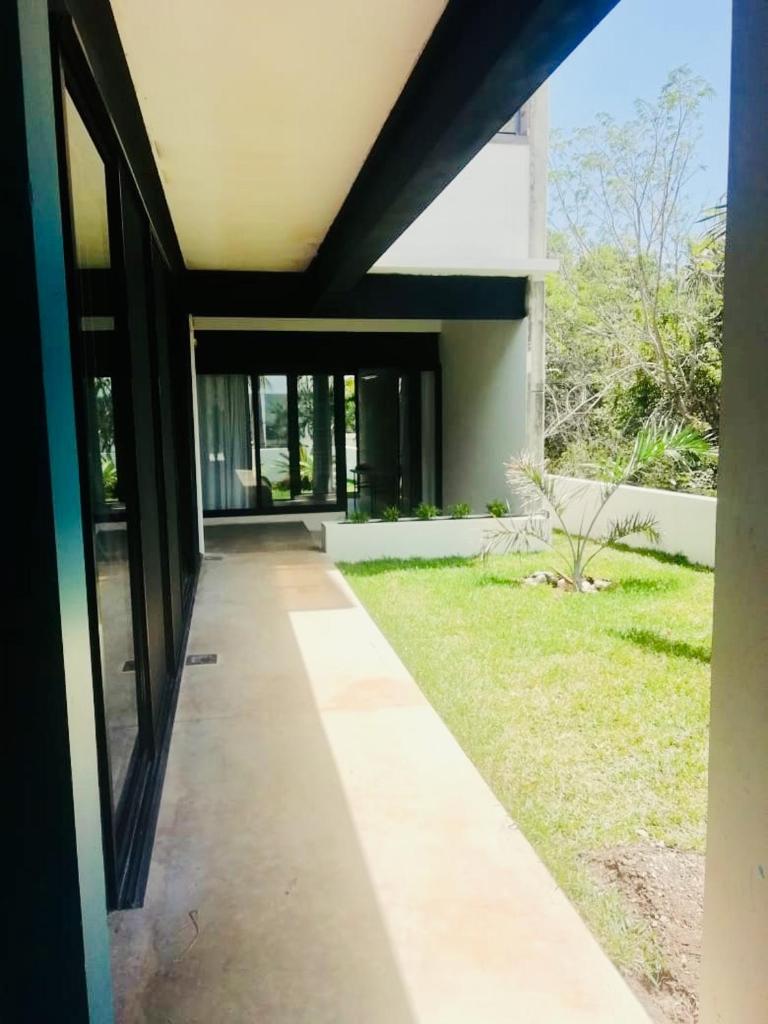 VACATION Full house with Private Pool, 3 Bedroom photo 3
