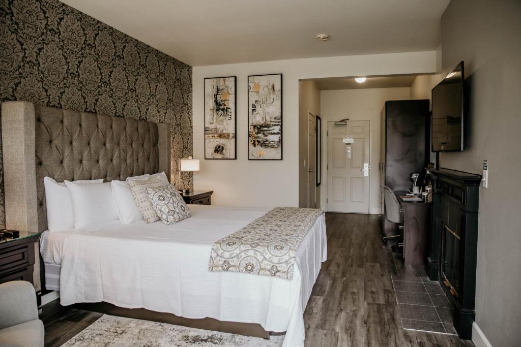 Geyserville Inn image
