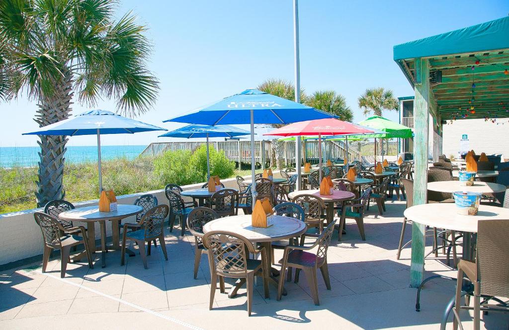 Oceanfront Litchfield Inn photo 4
