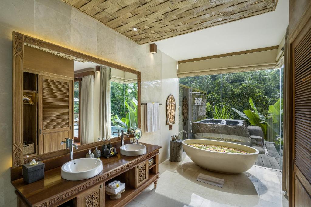 Вилла (Вилла Kayon Premier Pool с бесплатными преимуществами), The Kayon Jungle Resort by Pramana