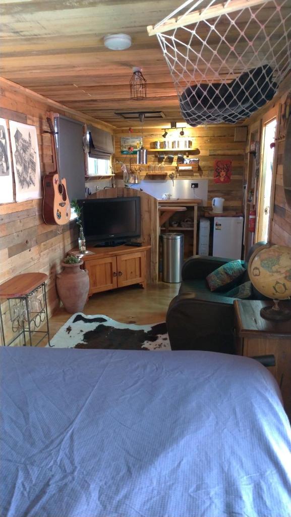 Alice's Secret Travellers Inn photo 1