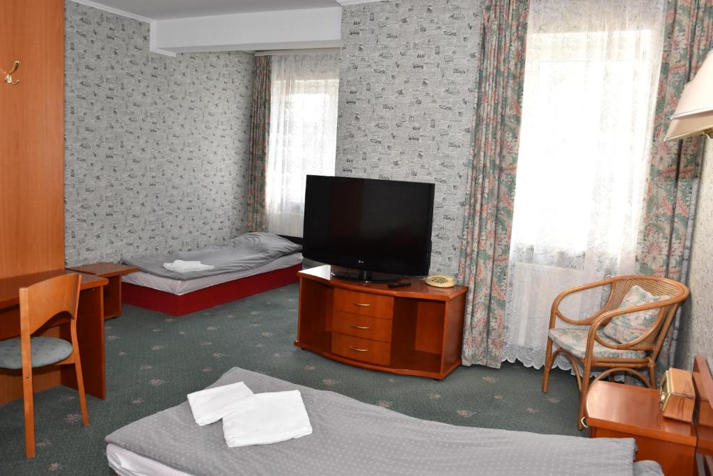 Четырехместный (Четырехместный номер с собственной ванной комнатой), Montemarco