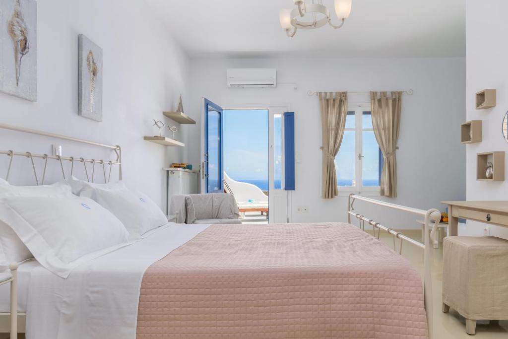 Heavenly Milos suites photo 2