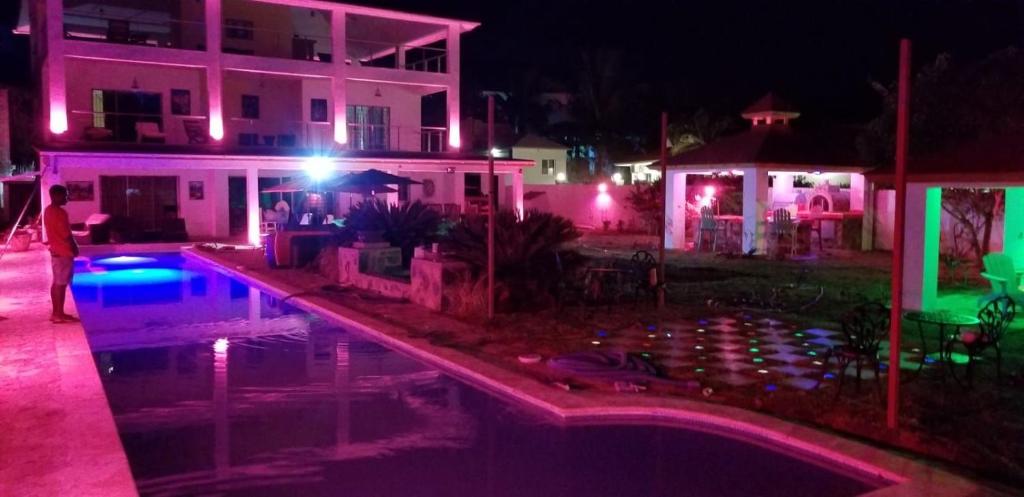 Villa de Colores 3 Rooms 5 king Beds photo 4