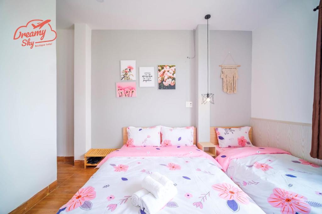 Трехместный (Трехместный номер с видом на город), Dreamy Sky - Airport View Boutique Hotel