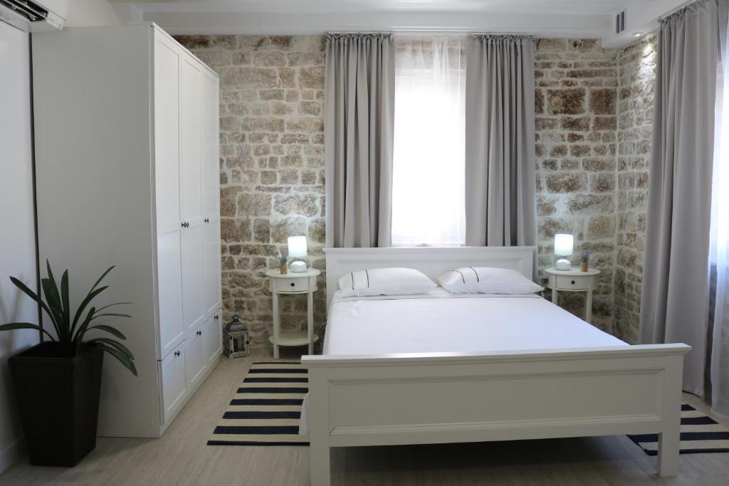 Trogir Square Apartment photo 1