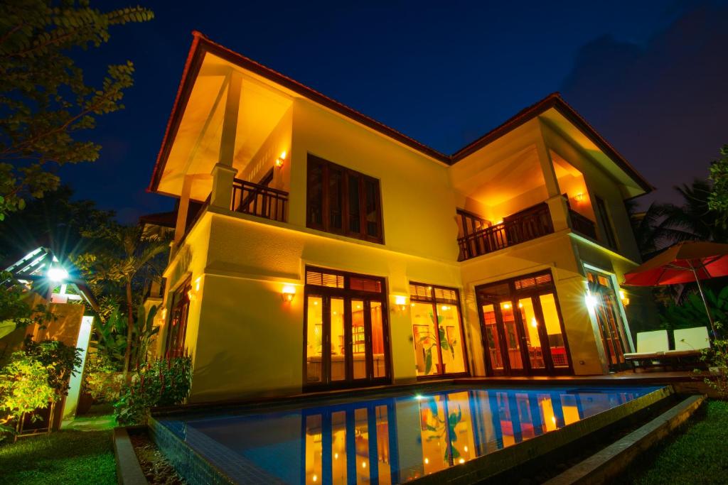 Resort Villa Furama Beach 3 bedroom Da Nang