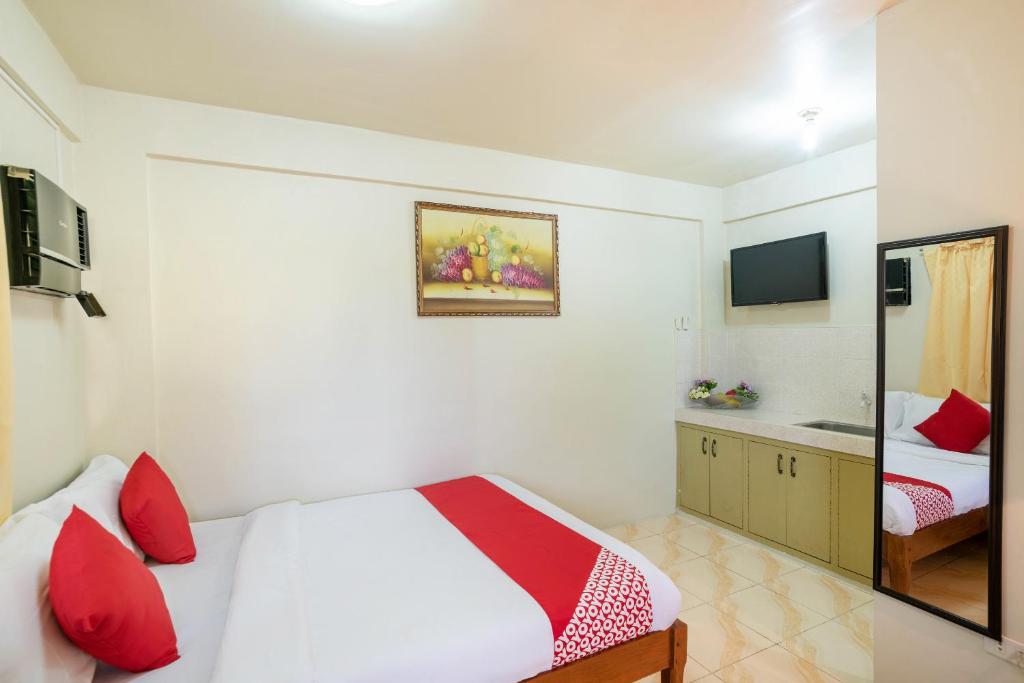 Двухместный (Номер с кроватью размера «queen-size»), OYO 145 Conrado's Apartelle