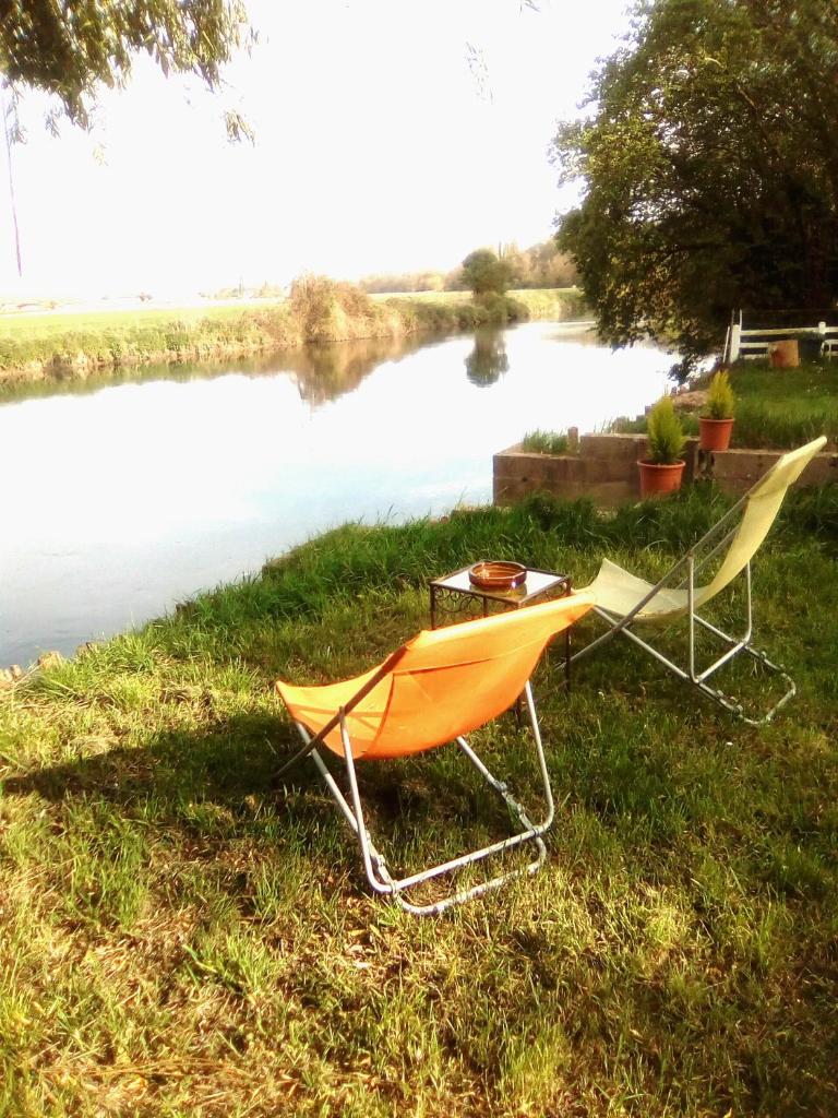 Caravane Eriba au Bord de l'Eure