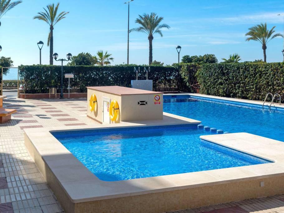Sea front Apart. 2 Pools / 1ª linea. 2 piscinas photo 2