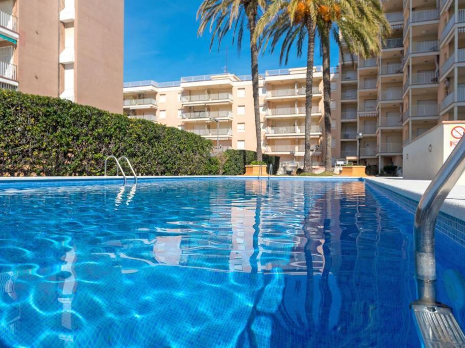 Sea front Apart. 2 Pools / 1ª linea. 2 piscinas photo 3