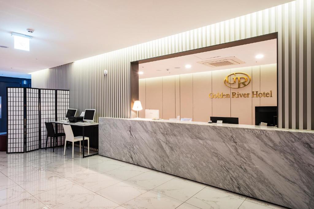 Golden River Hotel photo 1