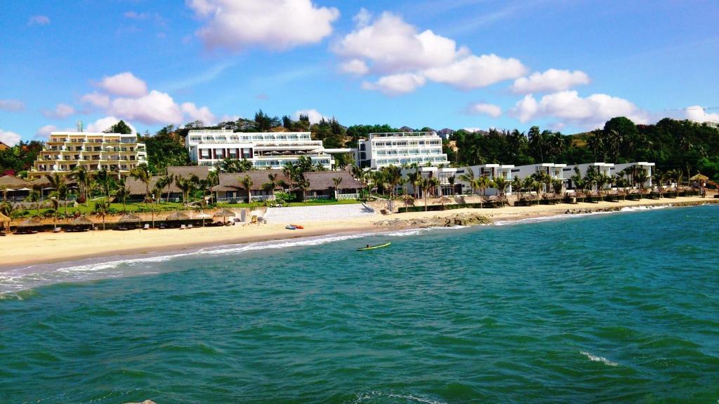 The Cliff Resort & Residences