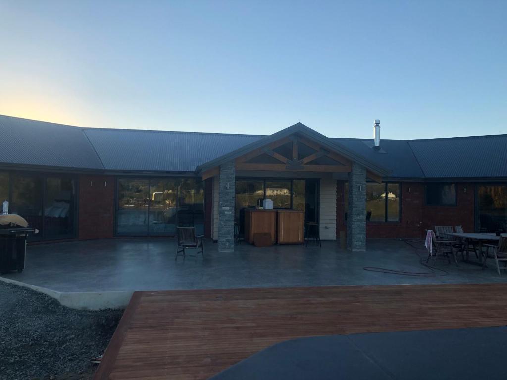 Mata-au Lodge photo 2