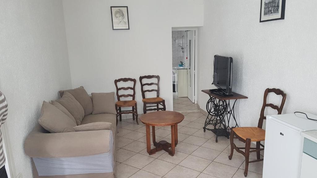 Petite maison au cœur du Berry photo 1