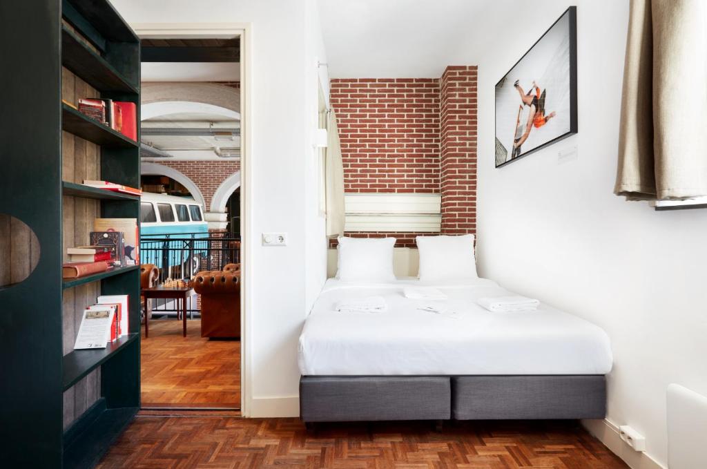 Двухместный (Номер Secret Bookcase XL), Hotel Not Hotel