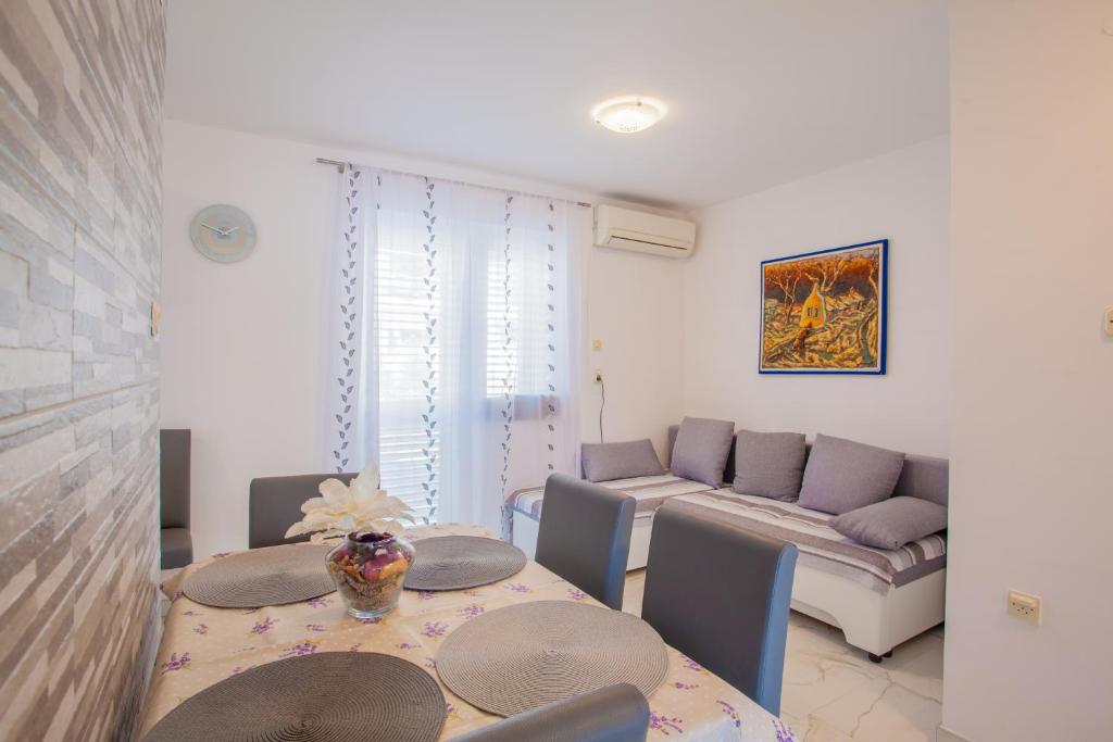 Apartment Sara - Cres photo 3