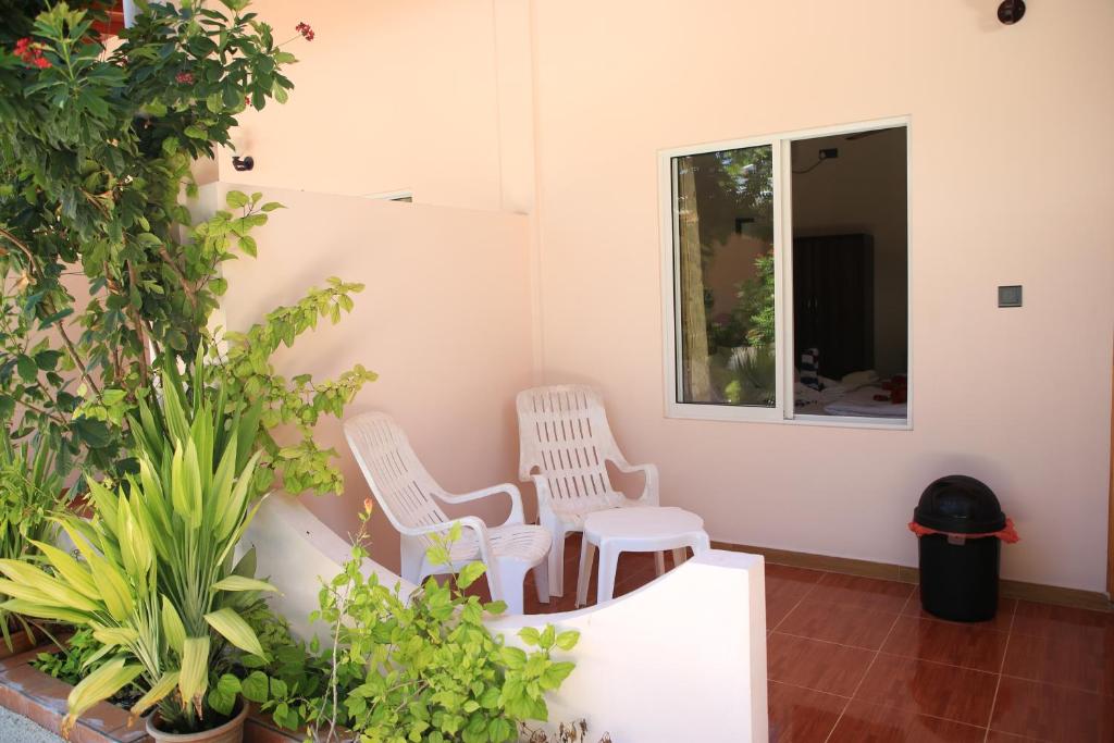 Evila Inn - Thoddoo photo 1