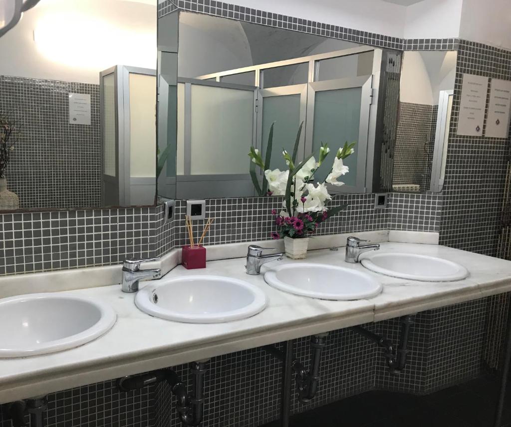 Одноместный (Стандартный одноместный номер с общей ванной комнатой), Albergue las Veletas